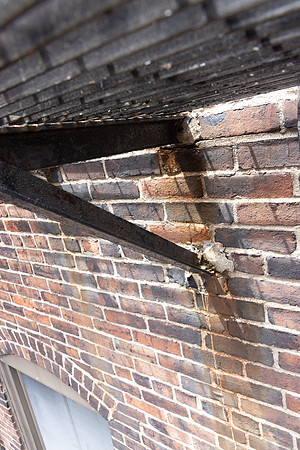 August 2021 - typical bracket at fire balcony bracket